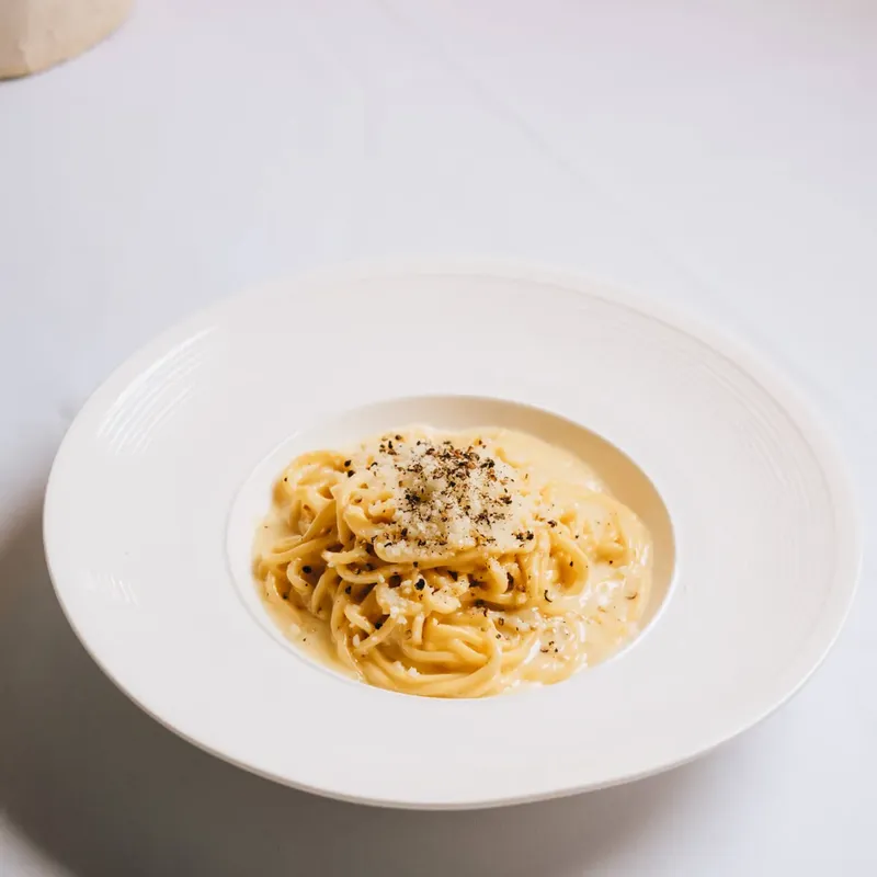 Spaghetti with black pepper and pecorino